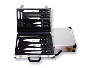 набор из 13 кухонных ножей Stubai набор из 13 кухонных ножей Stubai в удобном для хранения и переноски кейсе